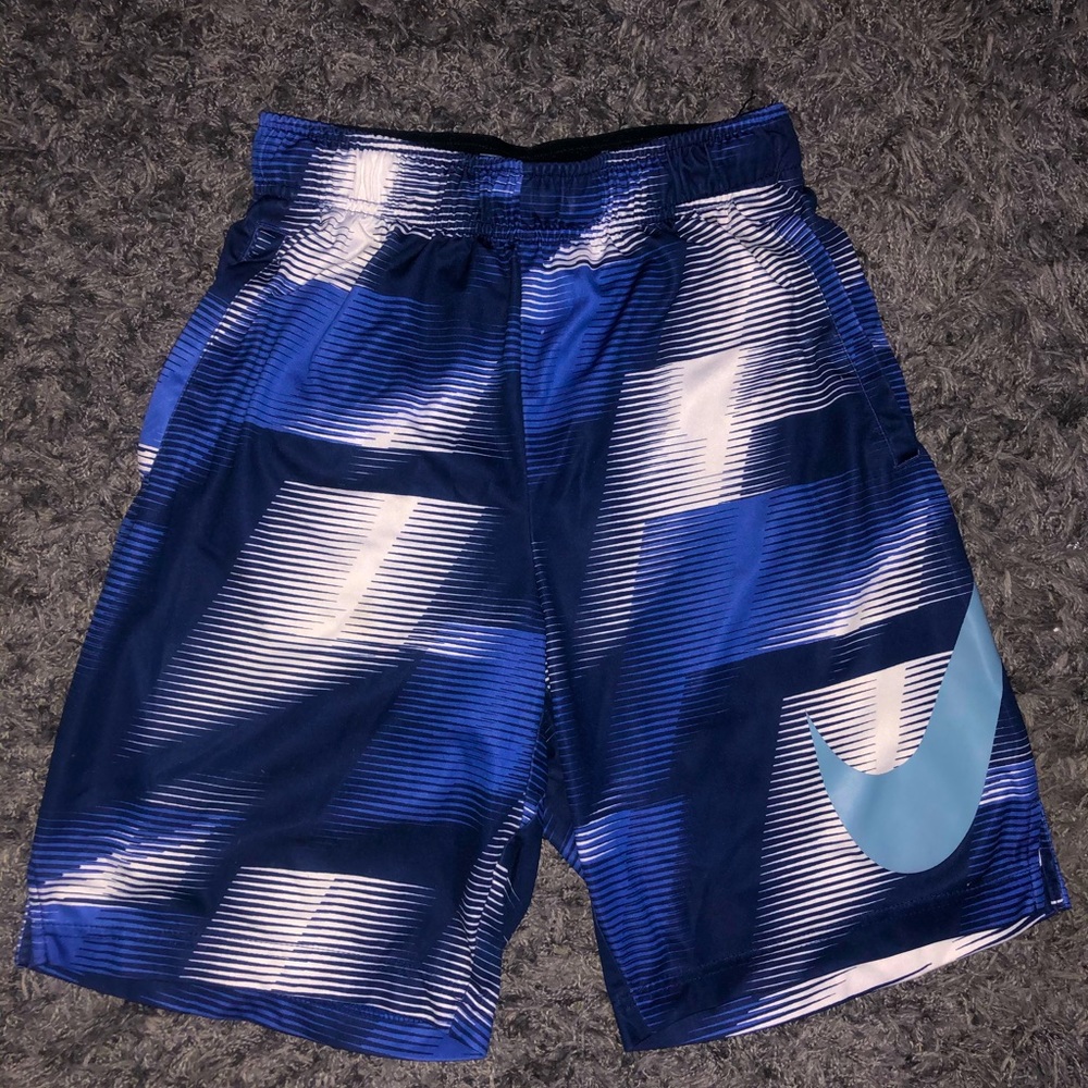 boys nike shorts